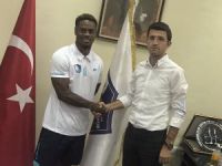 B.B. ERZURUMSPOR, HOLLANDALI TERELL, ELAZIĞSPOR'DAN OZAN İLE BİR YILLIK SÖZLEŞME İMZALANDI