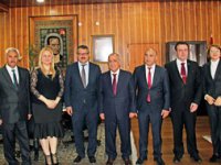Azerbaycan Büyükelçisi Hazar İbrahim’den Rektör Çomaklı’ya ziyaret