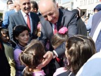 Vali Azizoğlu:' 23 Nisan Ulusal Egemenlik ve Çocuk Bayramını içtenlikle kutluyorum'