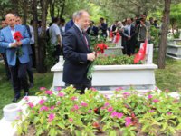 15 Temmuz şehitleri Kars Kapı Şehitliği’nde anıldı
