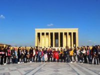 Cumhuriyet'in kızları Yakutiye Belediyesi katkısıyla tarih gezisi yaptı