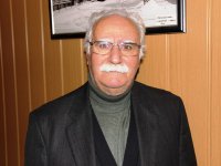 Erzurum üzerine yazdığı şiir Öğretmenler Evinin girişine asıldı