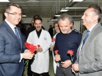 Vali Memiş’ten Sağlık Çalışanlarına Tıp Bayramı Ziyareti