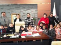 MİNİKLERDEN SAĞLIKÇI BÜYÜKLERİNE JEST.