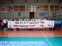 PALANDÖKEN BELEDİYESPOR EVİNDE SON MAÇINI GÜLE OYNAYA KAZANDI.