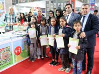 YAVUZ DONAT KİTAP FUARI’NDAYDI