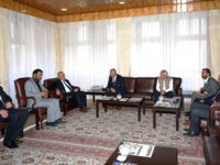 Milli Beka Hareketi (MBH) Erzurum İl Başkanı Mehmet Emin Yılmaz ve yönetimi, Atatürk Üniversitesi Rektörü Prof. Dr. Ömer Çomaklı’yı ziyaret etti.