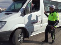 Öğrenci servislerine emniyet kemeri uygulaması