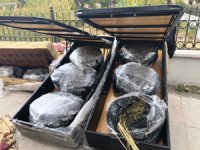 Erzurum’da kanepe içerisine gizlenmiş 105 kilogram esrar ele geçirildi