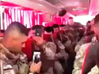 Türk Milleti ayakta, Türk askerinin yanında!