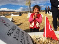 Yavi katliamı şehitleri mezarı başında anıldı