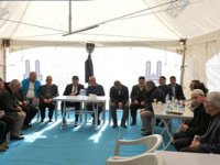 Vali Memiş, Antalya’daki evlerinde ölü bulunan 4 kişilik ailenin yakınlarına taziye ziyaretinde bulundu