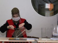 Gençlik merkezlerinden siperli maske