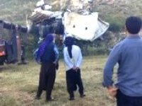 Erzurum’da uçurumdan yuvarlanan kamyon parçalara ayrıldı