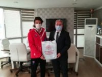 Türkiye şampiyonu Emir Akal ödüllendirildi