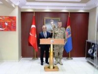 Rektör Çomaklı’dan Kıdemli Albay Şimşek’e hayırlı olsun ziyareti