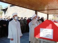 Şehit jandarma uzman çavuşu binler uğurladı