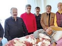 Kendisini "bir numaralı üye" olarak derneğe kaydettiler.