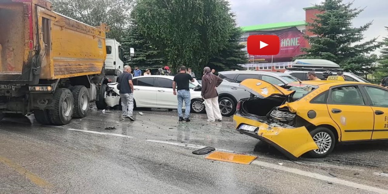 Erzurum’da yağış kazayı getirdi: 10 araç birbirine girdi, 5 kişi yaralandı