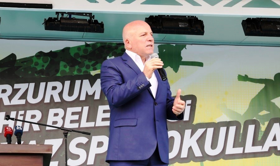 Erzurum’da gençlere spor yatırımı sürüyor: Başkan Sekmen’den dikkat çeken mesaj