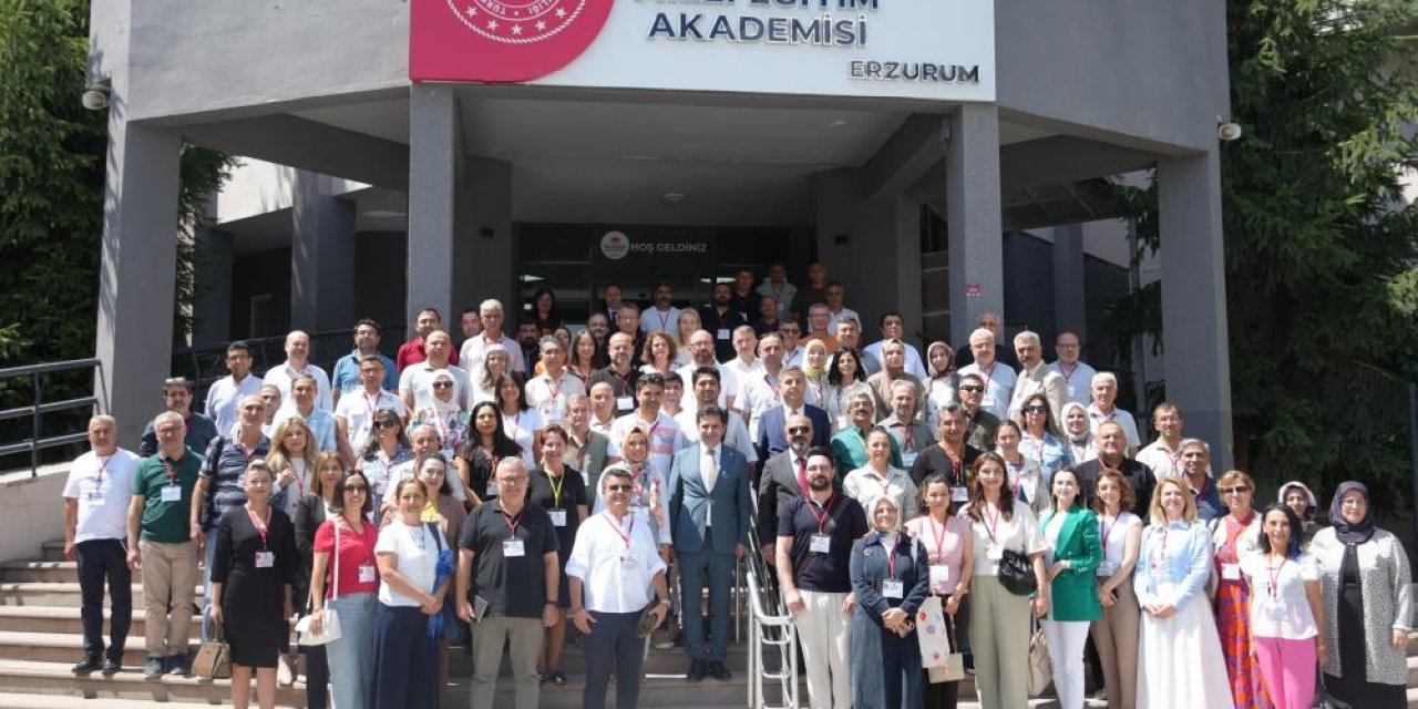 Erzurum’da mesleki eğitim için önemli buluşma! Öğretmenlere Türkiye Yüzyılı Maarif Modeli eğitimi