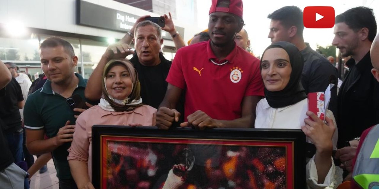 Galatasaray Erzurum’a geldi! Osimhen ve Okan Buruk’a taraftarlardan büyük ilgi