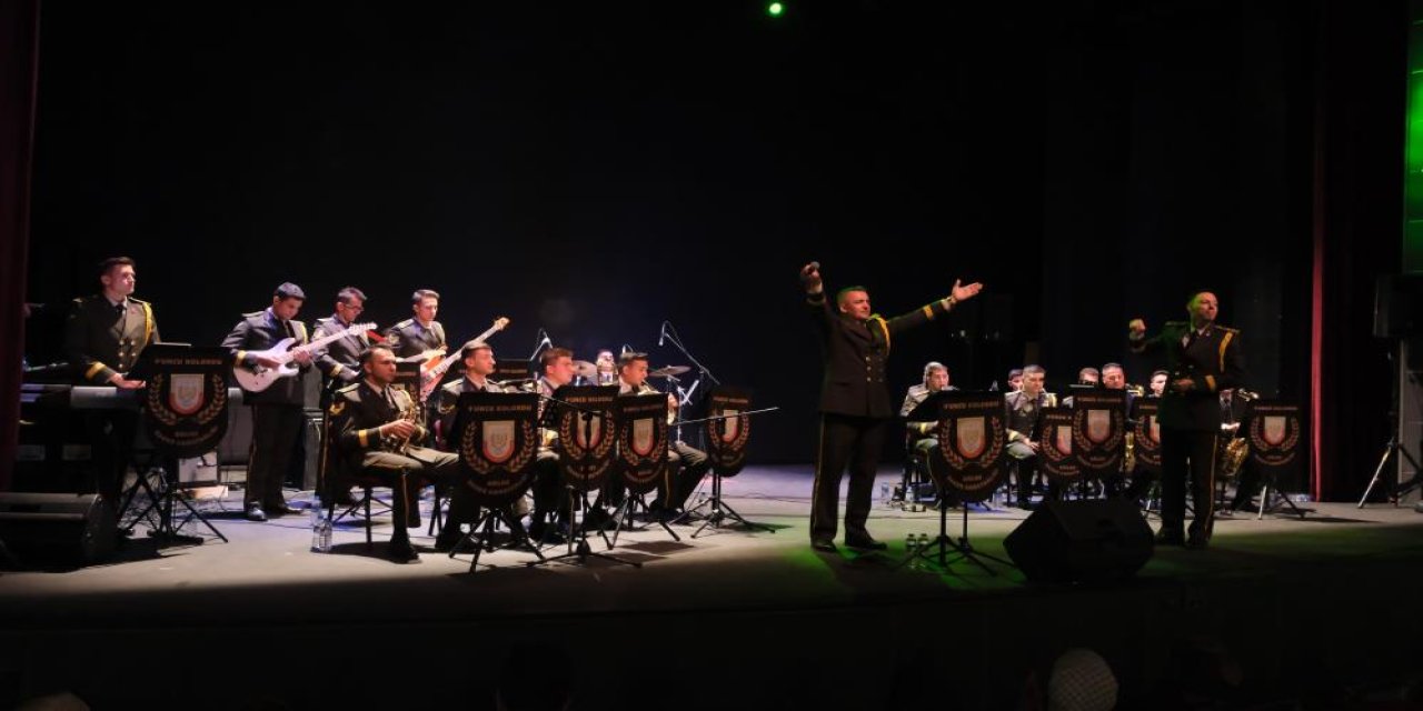 Erzurum Kültür Yolu Festivali’nde sanat şöleni! Bando konserinden hat sanatına yoğun ilgi