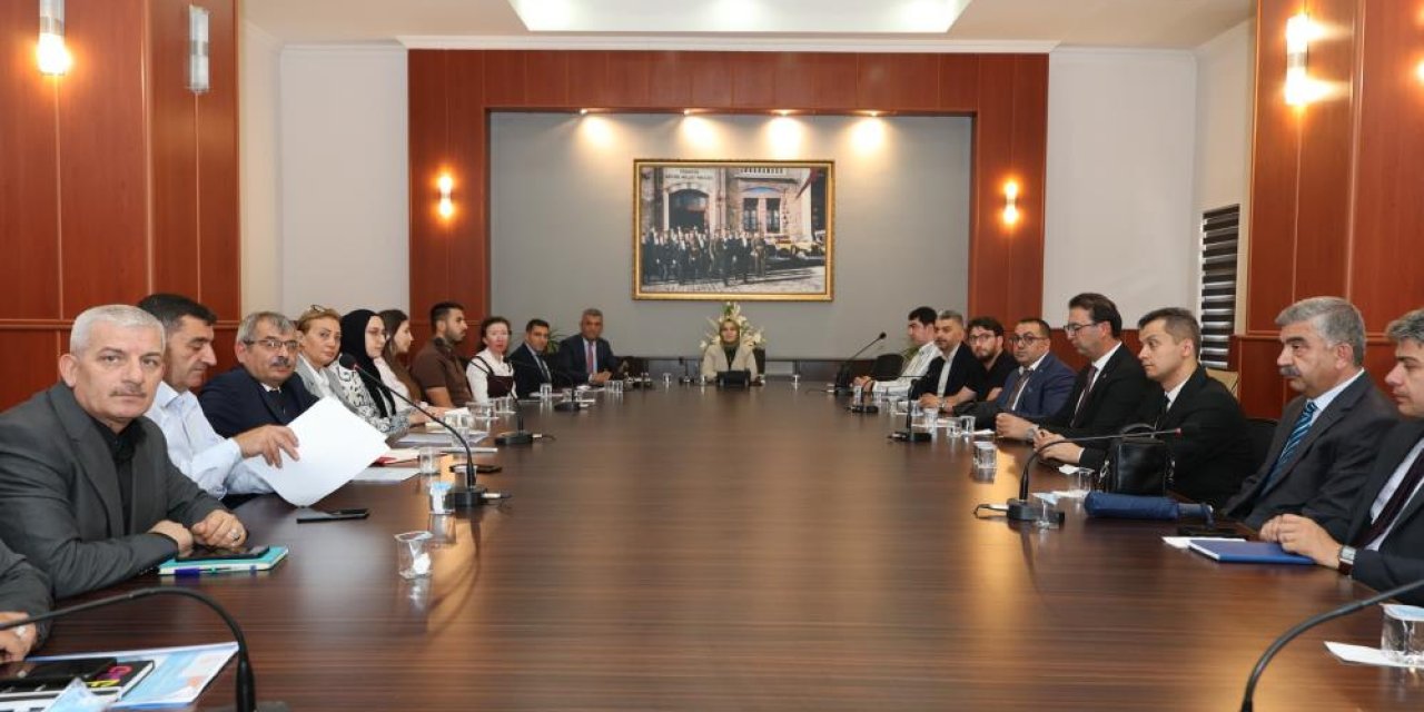 Erzurum’da yeni eğitim projeleri masada: Komisyon önemli kararlar aldı