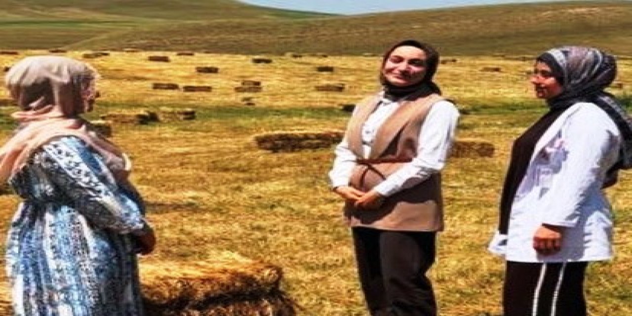 Kapı kapı geziyorlar! Erzurum’un “Can Ebeleri” anne adaylarının yanında