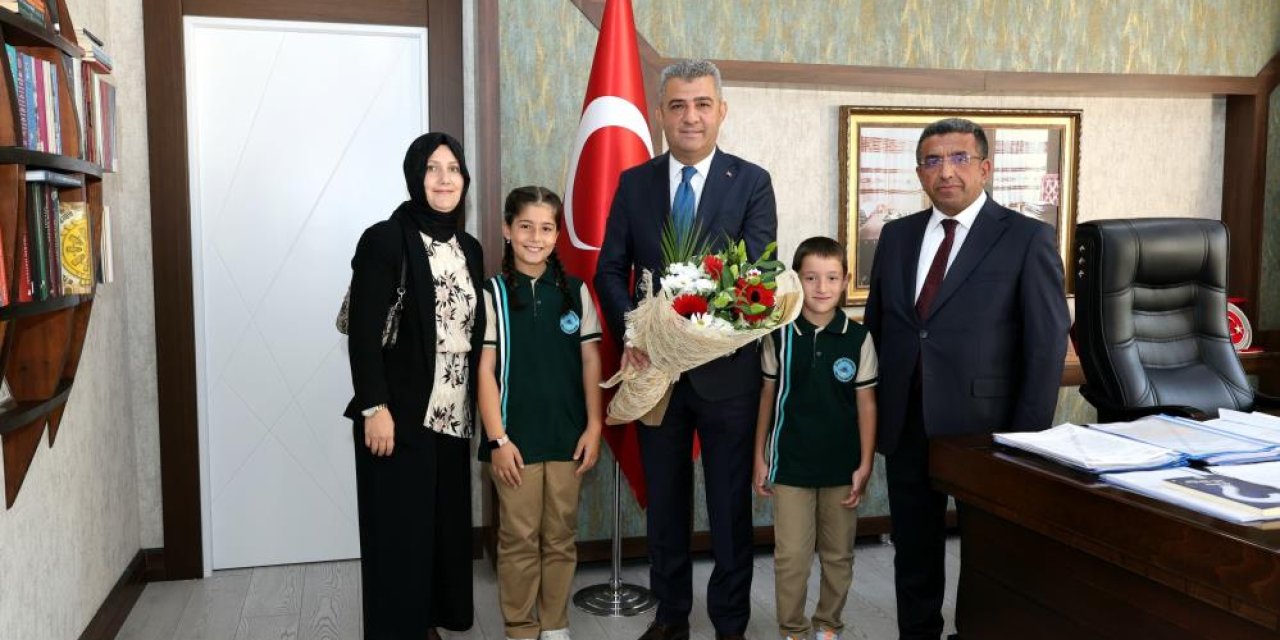Erzurum’da okullarda ilk zil çaldı! Binlerce öğrenci yeni eğitim yılına başladı