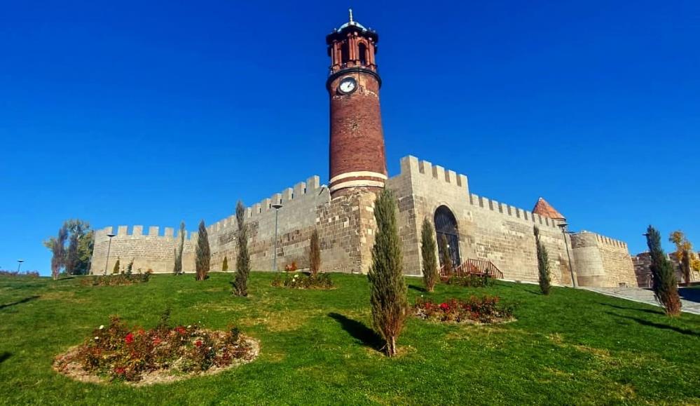 Tepsi Minare’ye bakım molası: Erzurum’un tarihi kulesi 10 gün kapalı