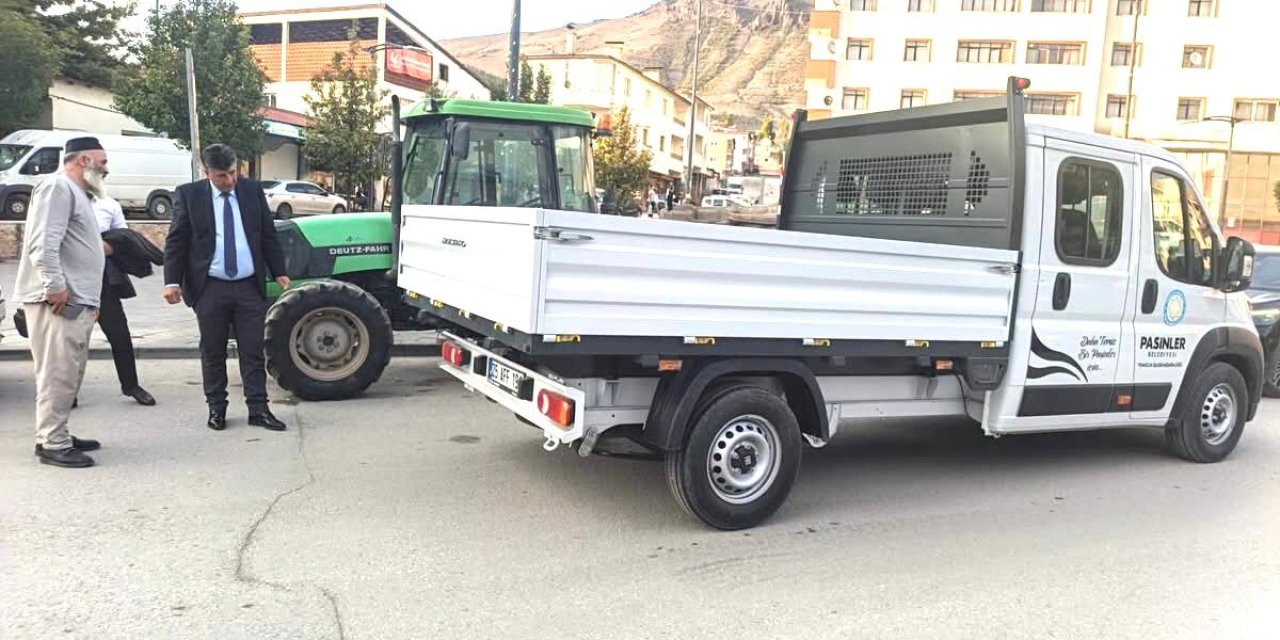 Pasinler Belediyesi temizlik filosunu güçlendirdi: Yeni kamyonet hizmette