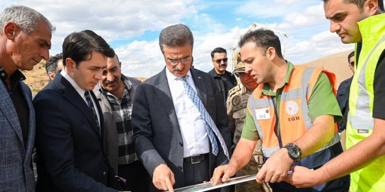 Hınıs-Tekman yolunda önemli çalışma: Vali Baruş sahada inceledi