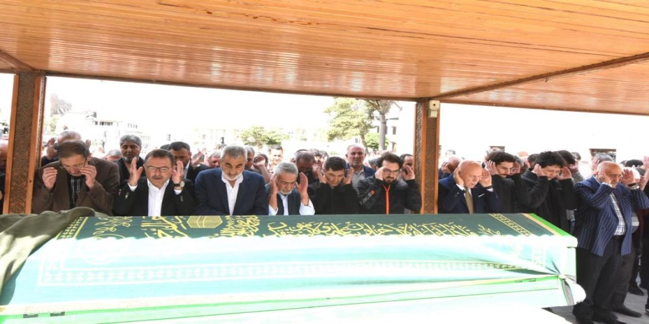 Orhan Bulutlar’ın acı günü: Kız kardeşi Edibe Avcı toprağa verildi