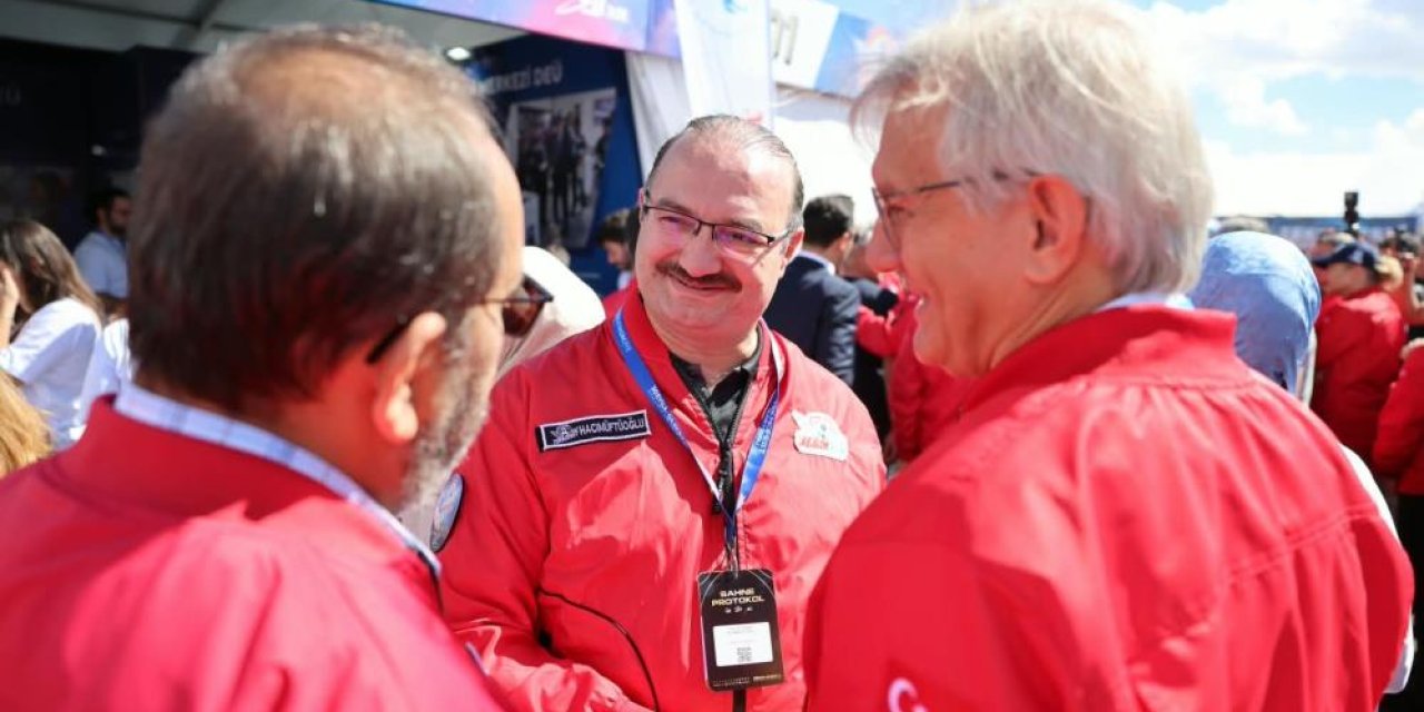 Rektör Hacımüftüoğlu TEKNOFEST’te: YÖK, TÜBİTAK ve Selçuk Bayraktar ile kritik görüşmeler