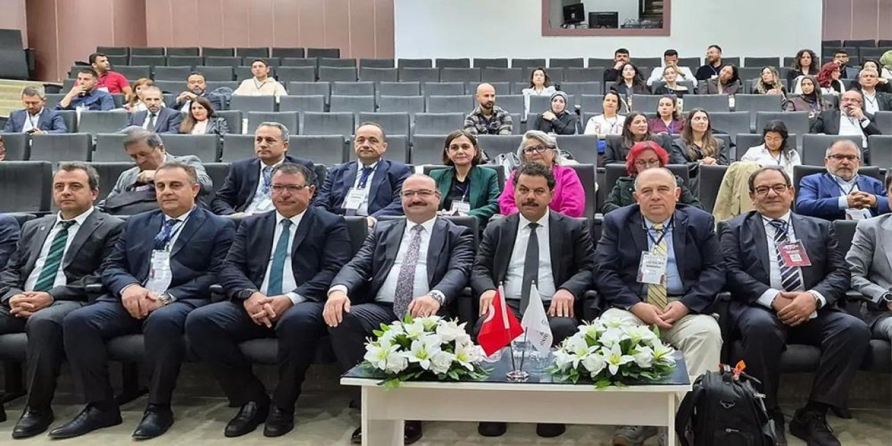 Rektör Hacımüftüoğlu’ndan aşı mesajı: Türkiye dışa bağımlılığını azaltmalı