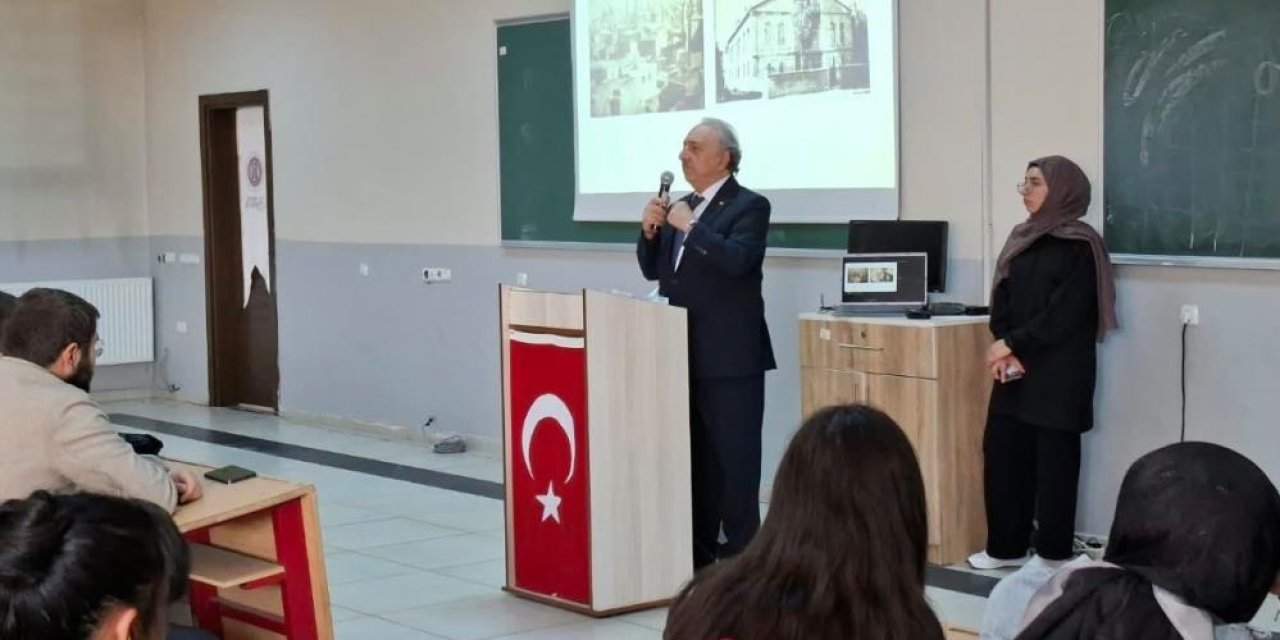 Erdal Güzel’den Pasinler’de Cumhuriyet’e Giden Yol Konferansı
