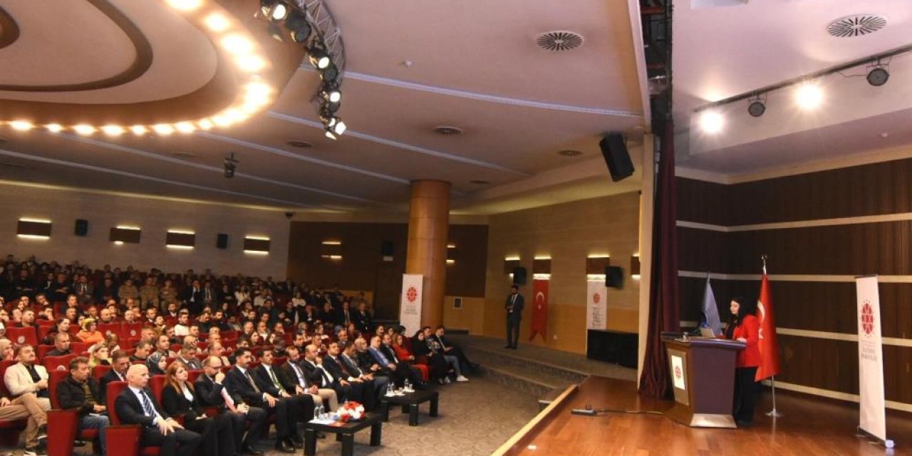 İletişim Başkanlığı Erzurum’da eğitim başlattı: Gündemde yapay zekâ ve dezenformasyon