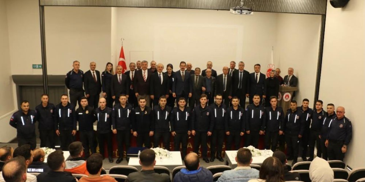 Erzurum’da “Saltanattan Cumhuriyete” konferansı düzenlendi