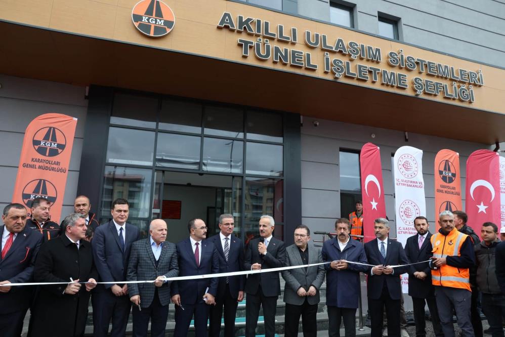 Erzurum’da 375 milyon liralık akıllı ulaşım merkezi açıldı: 13 tünel buradan yönetilecek