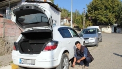 Erzurum'da Onlarca Otomobilin Lastikleri Kesildi