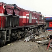 Adana'da Tren Kazası: Çok Sayıda Yaralı Var