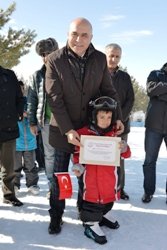 Yakutiye Belediyesi Yuva Çocuklarına Kayak Öğretti