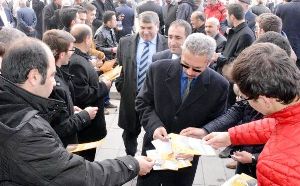 Erzurum'da Stk'lar Ak Parti Adayları Için Oy Kullanıyor
