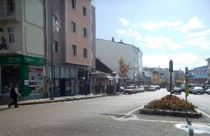 Kongre Caddesinde, Kaldırım Ve Yol İşgaline Son Verildi