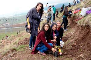 Palandöken'in Gençleri Anneleri İçin Fidan Dikti