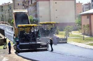 Palandöken Beleiyesi, Ramazan'da asfalt seriyor