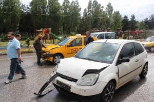Erzurum’da Zincirleme Trafik Kazası: 2 Yaralı