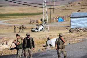 Erzurum’da Karakola Saldıran Teröristlerin Otomobili Takla Attı