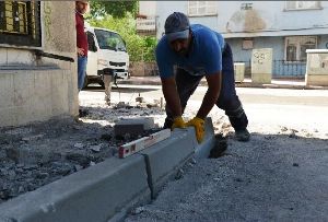 Yakutiye Belediyesi, İlçeyi Sağlam Ve Estetik Kaldırımlarla Donatmaya Devam Ediyor